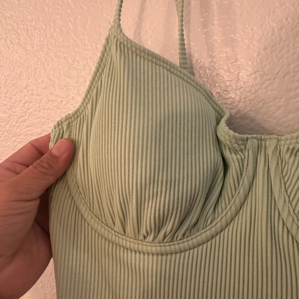 NWT Roxy Light Green Ribbed Swimsuit Poolside Ready! Vibrant Summer Color